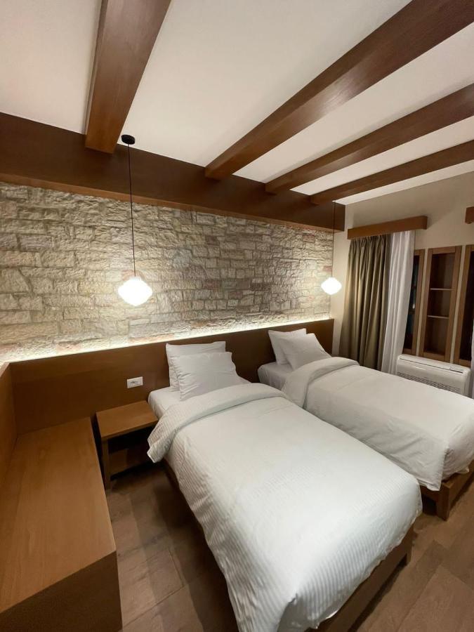 Palorto Traditional Hotel Gjirokastër Esterno foto