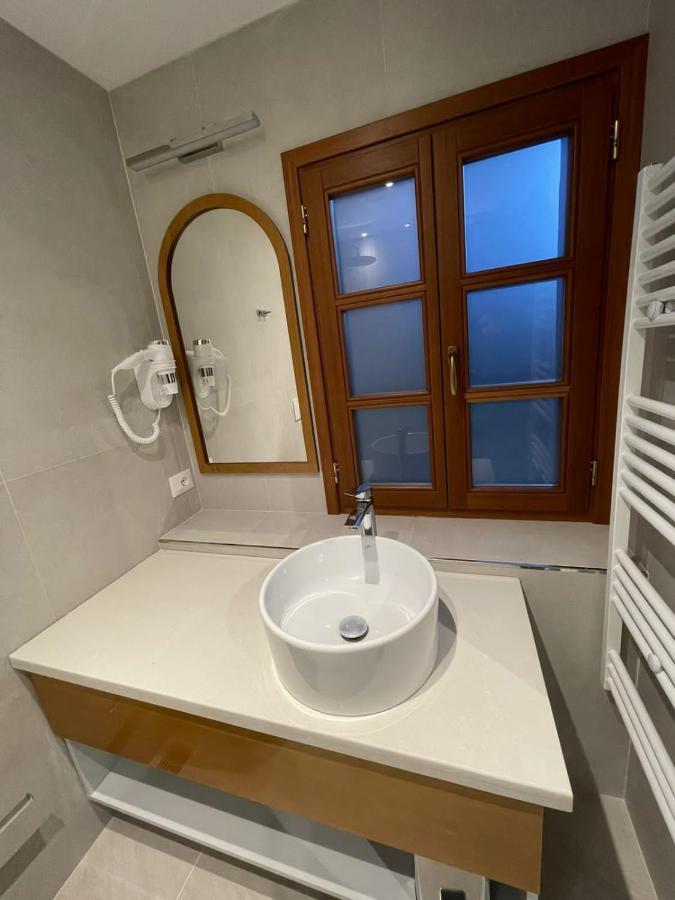 Palorto Traditional Hotel Gjirokastër Esterno foto