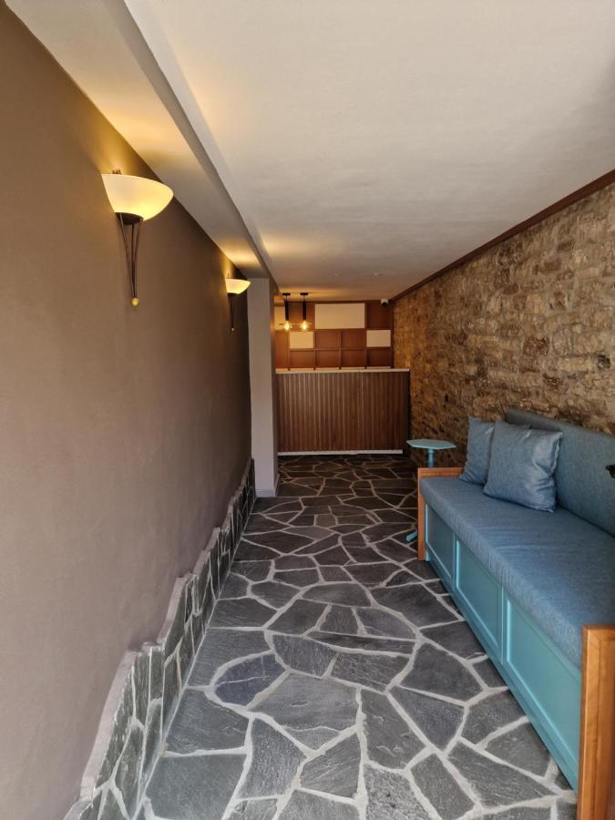 Palorto Traditional Hotel Gjirokastër Esterno foto