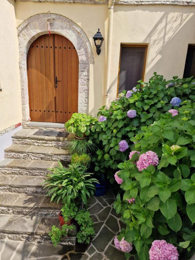 Palorto Traditional Hotel Gjirokastër Esterno foto