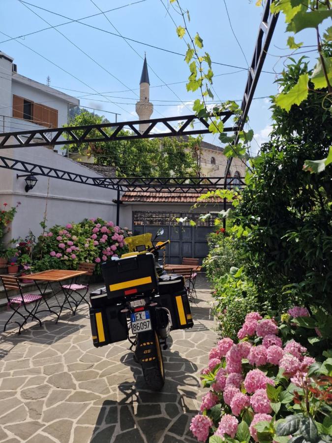 Palorto Traditional Hotel Gjirokastër Esterno foto